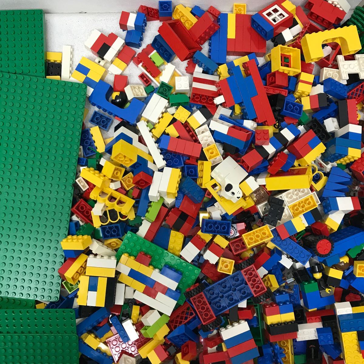 0307T まとめ★大量 LEGO レゴ ブロック 赤いバケツ / 青いバケツ / 楽しいどうぶつえん 総重量:9kg以上(バケツ込み) おもちゃ パーツ _画像6