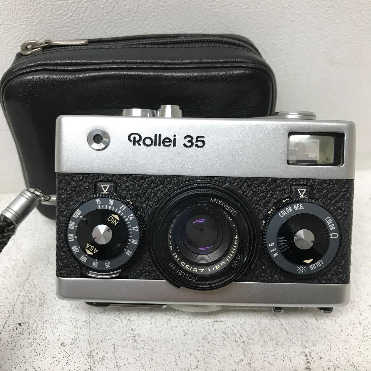 0315B ローライ Rollei 35 コンパクトフィルムカメラ カメラ Tessar 1:3,5 f=40mm Carl Zeiss Nr4892661 GERMANY ケース付き_画像1