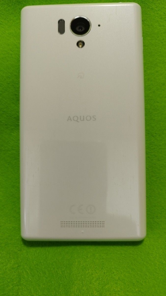 AQUOS SERIE SHL25 5.2インチ メモリー2GB ストレージ32GB au