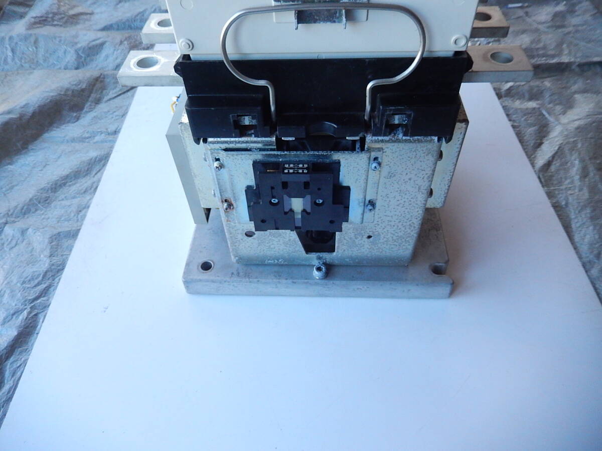 富士電機 SC-N16 800 SC8ABAA 3NC6H0 標準形 電磁接触器 主回路 富士電機 SC-N16 800 SC8ABAA 3NC6H0 標準形 電磁接触器 主回路