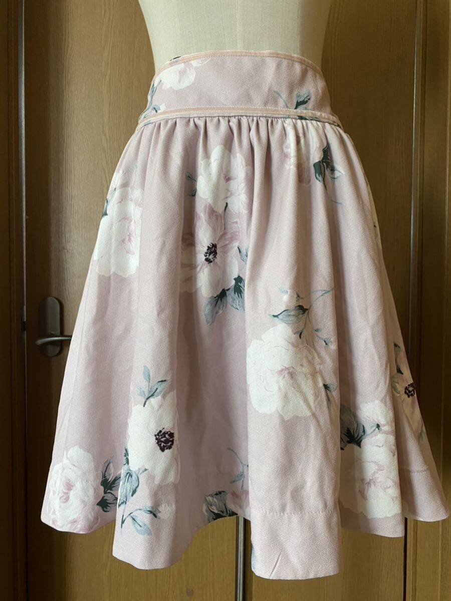 *LIZLISA Liz Lisa classical floral print back ribbon design skirt *