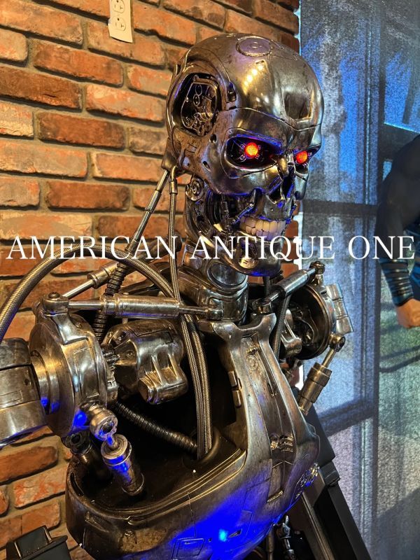 ターミネーター T-800 エンドスケルトン 等身大フィギュア　サイドショー　ライセンス品　ロサンゼルス支店より発送