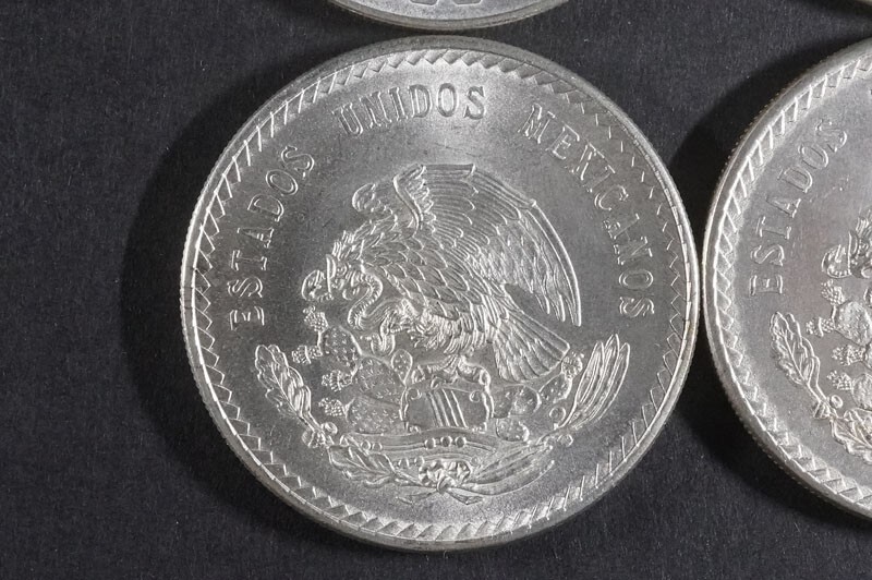(520)外国貨幣大型メキシコ銀貨4枚 1968年メキシコオリンピック25ペソ1948年クアウテモック王5ペソ 独立戦争150周年10ペソ硬貨コインの画像9