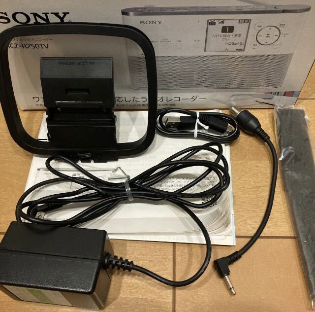 ソニー SONY ポータブルラジオレコーダー AM FM ICZ-R250TV _画像6