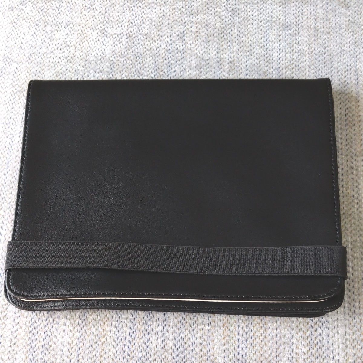 中古品】美品 MOLESKINE モレスキン タブレットケース　書類　バッグ　クラッチ