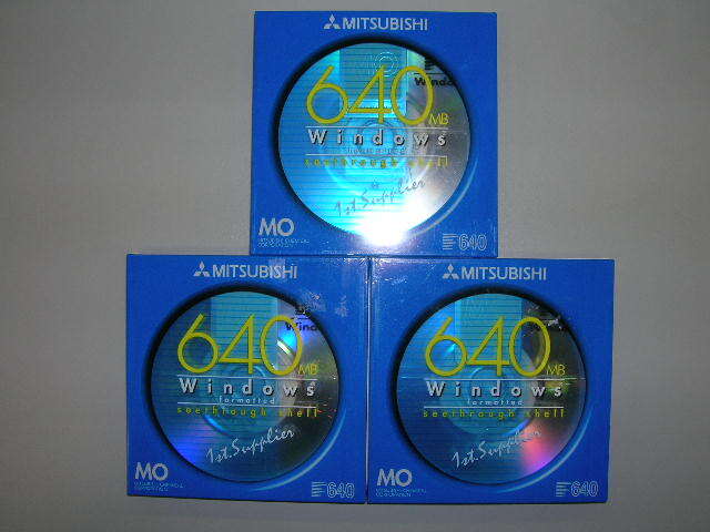 MITSUBISHI Mitsubishi MO disk 640MB Windows format unopened goods 3 pieces set 