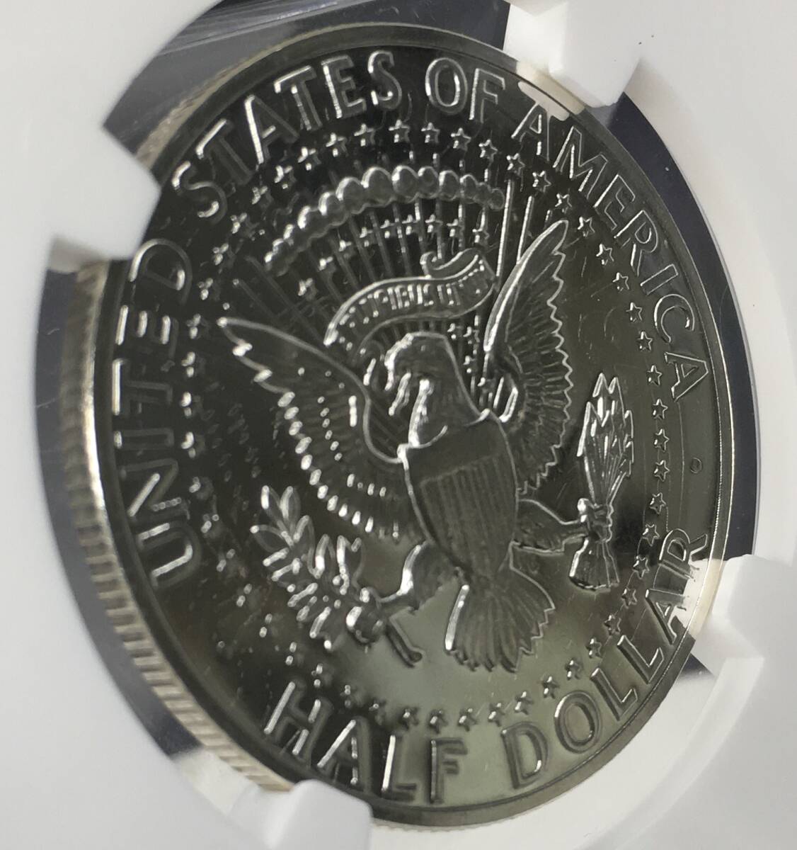 1964年 アメリカ合衆国 ケネディ大統領 銀貨 希少アクセントヘアバージョン プルーフ 50セント NGC PF66 Kennedy Accent Hair Silver_画像7