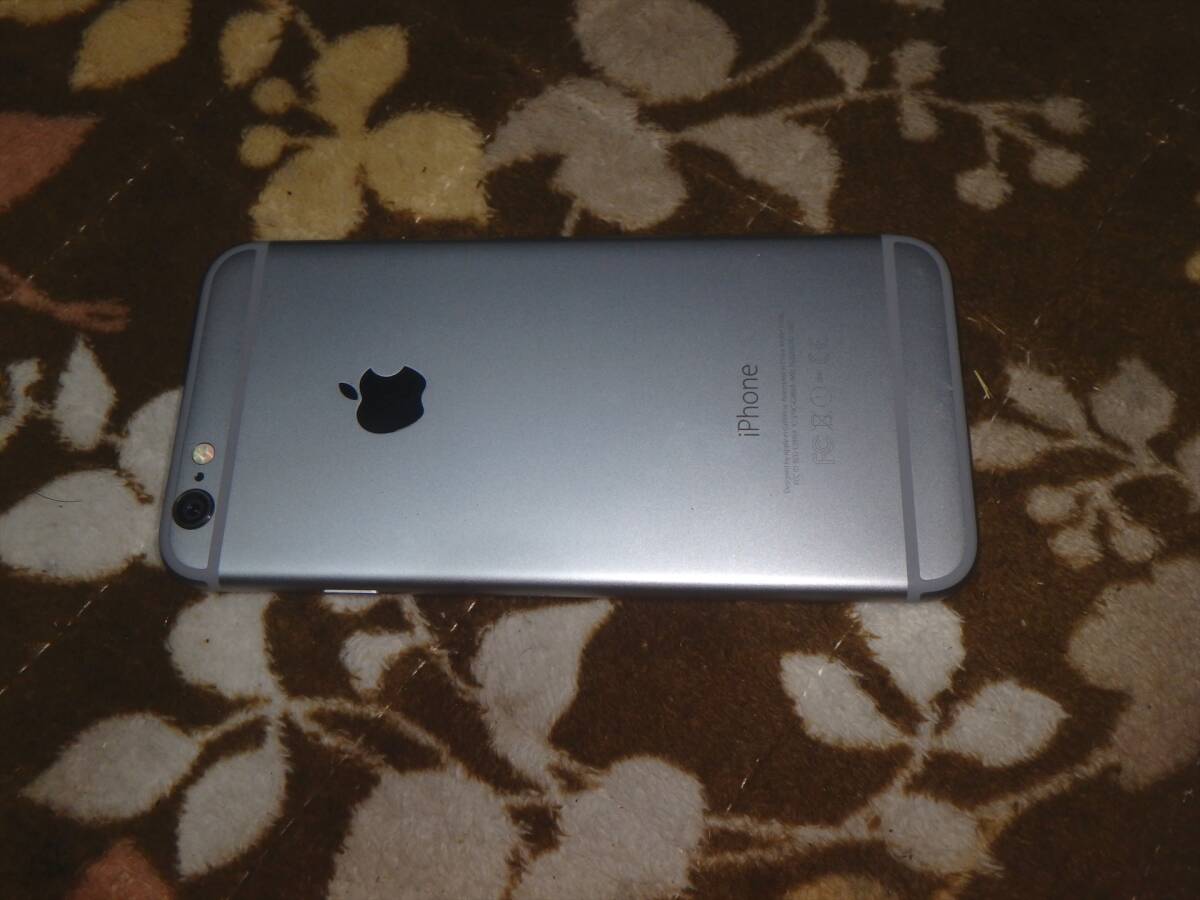 送料無料 Apple iPhone6 A1586 MG4F2J/A_画像2