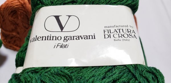 毛糸759 ヴァレンティノ ガラヴァーニ 310 コットン74％ビスコース20％ナイロン6％ 50g×15玉 イタリア製 春夏用 入手困難品！の画像2