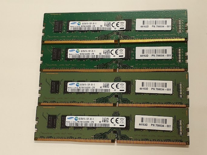 L0321-05　PCメモリ4個セット　SAMSUNG PC4-2133P(DDR4) M378A1G43DB0-CPB 8GB×4　計32GB _画像1