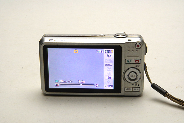 ■カシオ デジタルコンパクトカメラ EX-Z80 ■_画像2