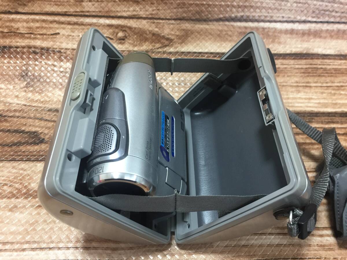 美品　SONY　Handycam用ハードケース　送料520円～　DCR-HC40、HC30用_画像5
