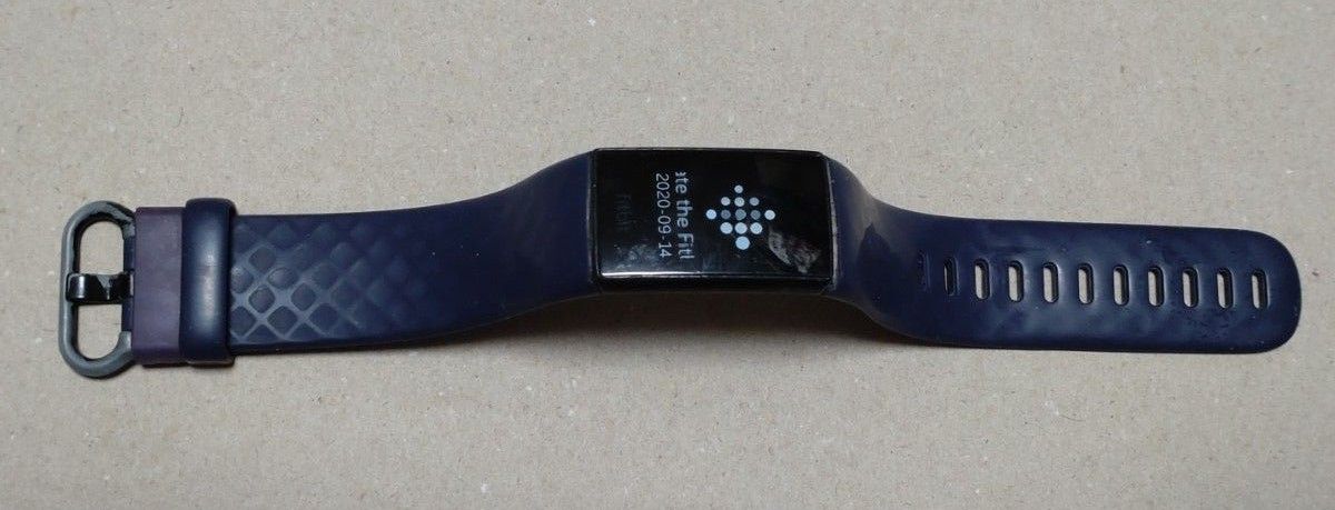 【ジャンク品】fitbit charge4 　フィットビット　スマートウォッチ　訳あり品　charge 4