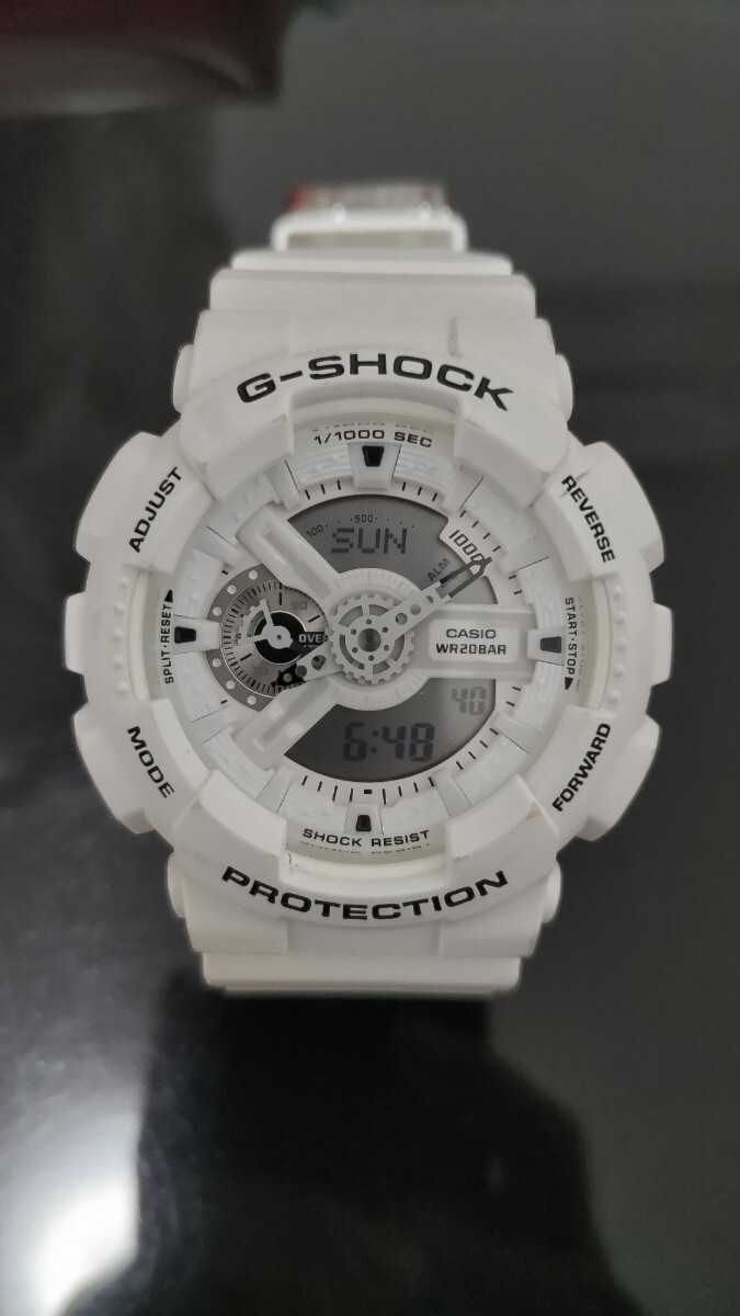 G-SHOCK CASIO GA-110MW 人気 白 ホワイト 美品 腕時計 カシオ Gショック ジーショック_画像1