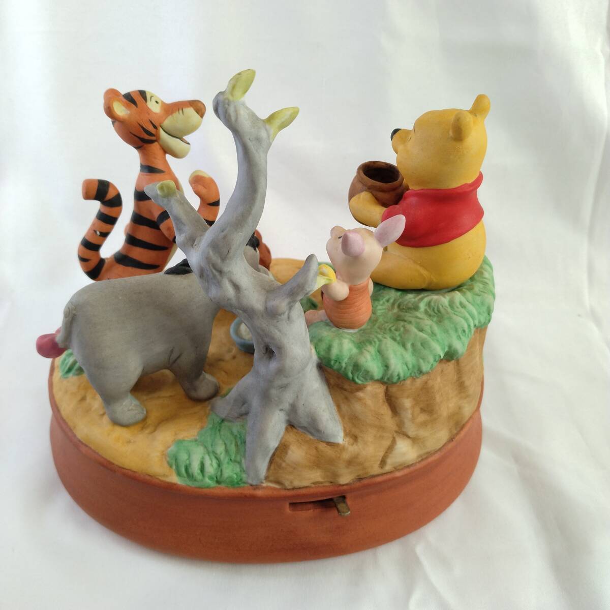 ☆希少 ディズニー くまのプーさん Winnie the Pooh 陶器 オルゴール サンキョー ☆ プー＆フレンズ ピグレット/イーヨ/ティガー Disney_画像3