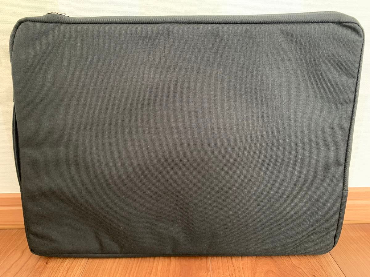 パソコンケース 15.4インチ PCバッグ 充電器 鞄 撥水加工 小物入れ 黒 ブラック　ポケット付
