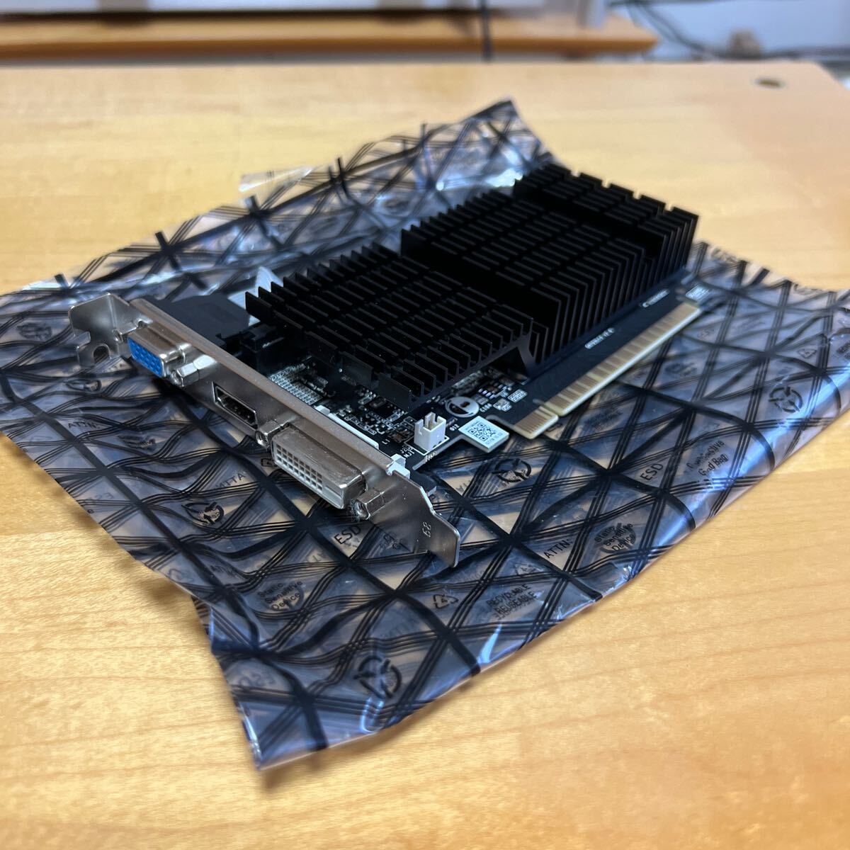 NVIDIA GeForce GT 710 1024MB 64bit ファンレス PCI-E接続グラフィックボードの画像1