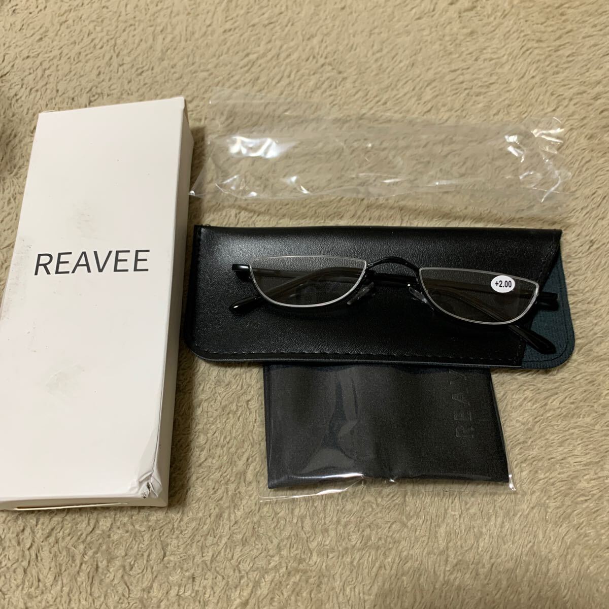 603t1420☆ [REAVEE] 老眼鏡 ハーフフレーム 半月型 メタル 薄型 軽量 男女兼用 おしゃれ ケース付き 度数 「+1.0~+3.5」の画像1