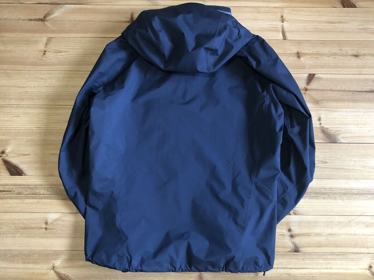 希少カラー Kingfisher Lサイズ ARC’TERYX Beta AR Jacket アークテリクス ベータ キングフィッシャー ネイビー 紺 gore-tex ゴアテックス_画像3