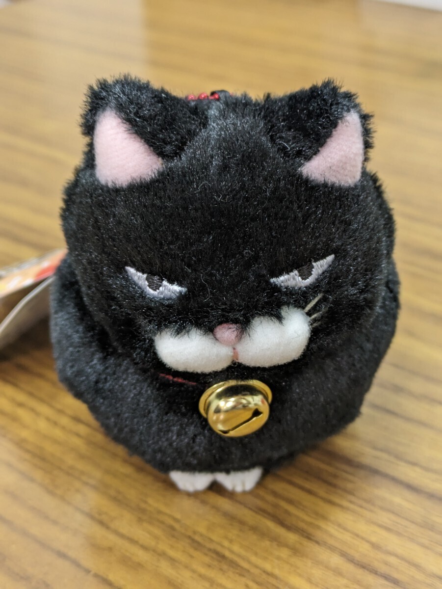 ひげまんじゅう 黒豆　700999　猫　ネコ　ぬいぐるみ　マスコット　チャーム　キーホルダー　ボールチェーン　アミューズ