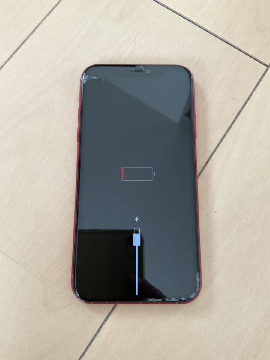 ジャンク　iPhone 11 64GB レッド　SIMフリー_画像1