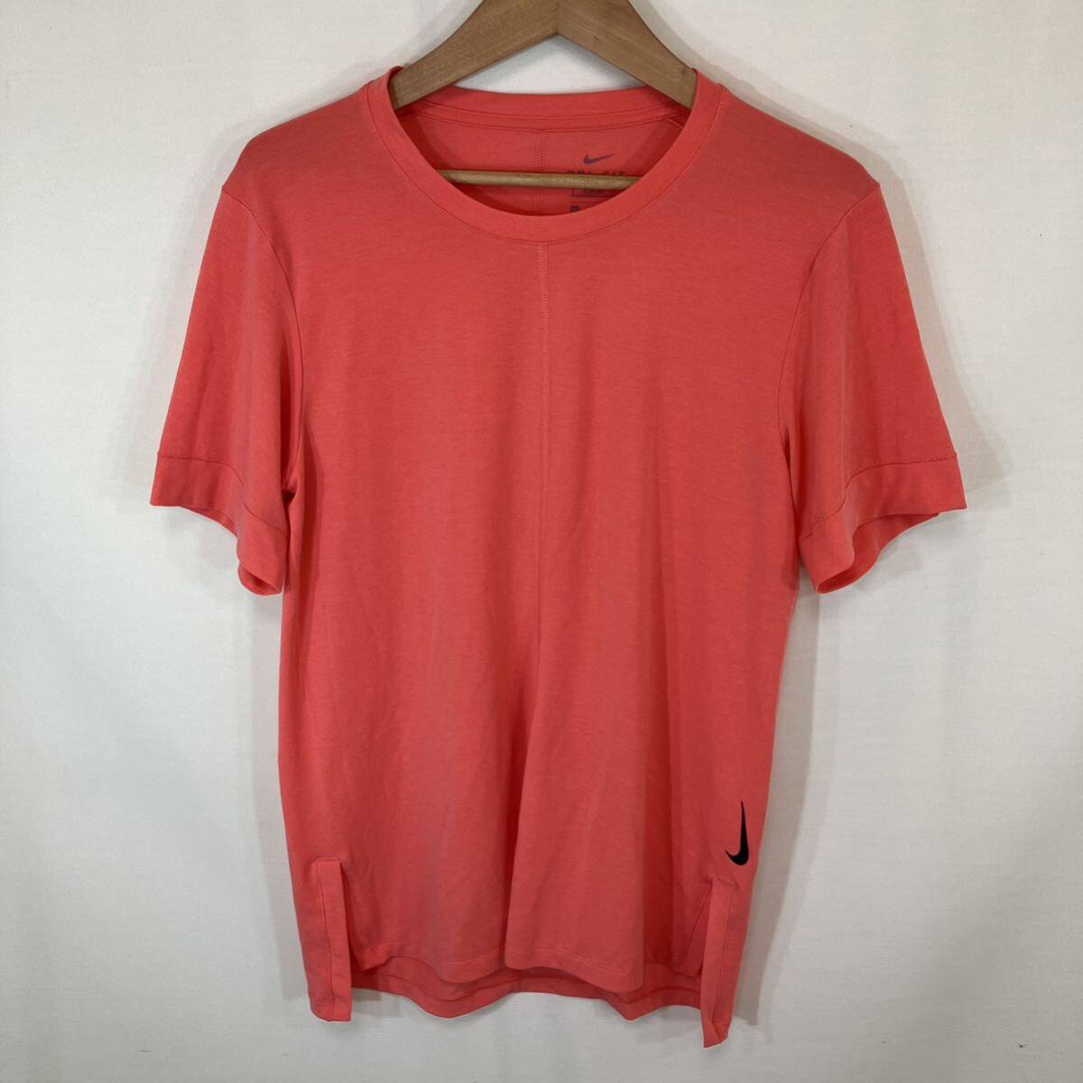 Nike Dri-FIT Yoga Quick Dry Short Sleeve Watermelon T-Shirt men's メンズ　トップス size:M collar:オレンジ