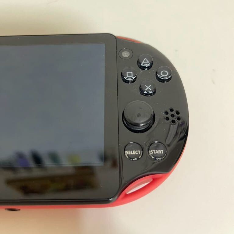 Ps vita 本体 PCH-2000 ピンクブラックSONY ＋ 戦国無双4ソフト付き_画像4