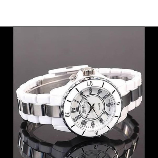 ◆◇◆-SALE-◆◇◆ 超軽量 デザイン腕時計 ホワイト白 男女共用 【ハミルトン オメガ カシオ シチズン セイコー 福袋】の画像6