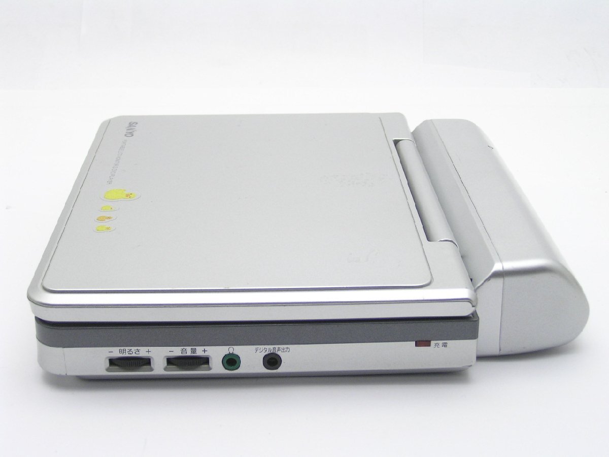 ★ハローカメラ★9850 SANYO PORTABLE LCD MONITOR & DVD PLAYER ACアダプタ付 リモコン欠品 市販DVD再生確認 1円スタート 即決有りの画像3