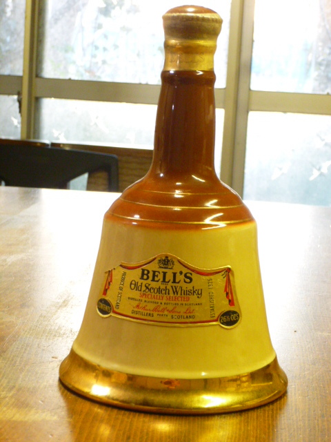 ベル「BELL'S」 1970年代～ 20年以上貯蔵原酒使用 26.1/2OZS表記 当時最上位 ブレアアソール グレンリベット カリラ 　BELL'S・D-0130-Q_画像3