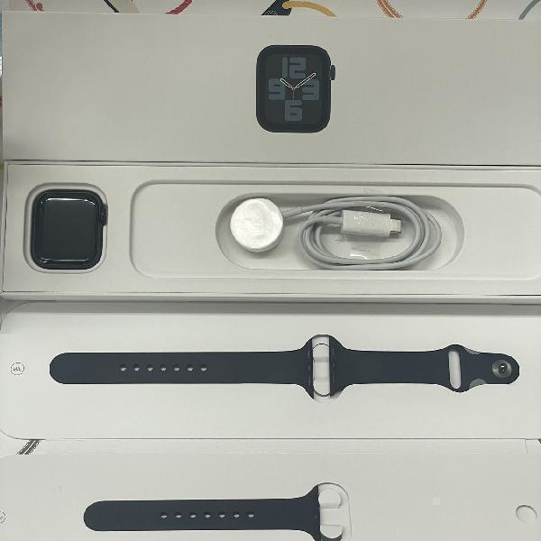 Apple Watch SE 第2世代 40mm GPSとCellularモデル MRH3J/A 新品同様品[127706]