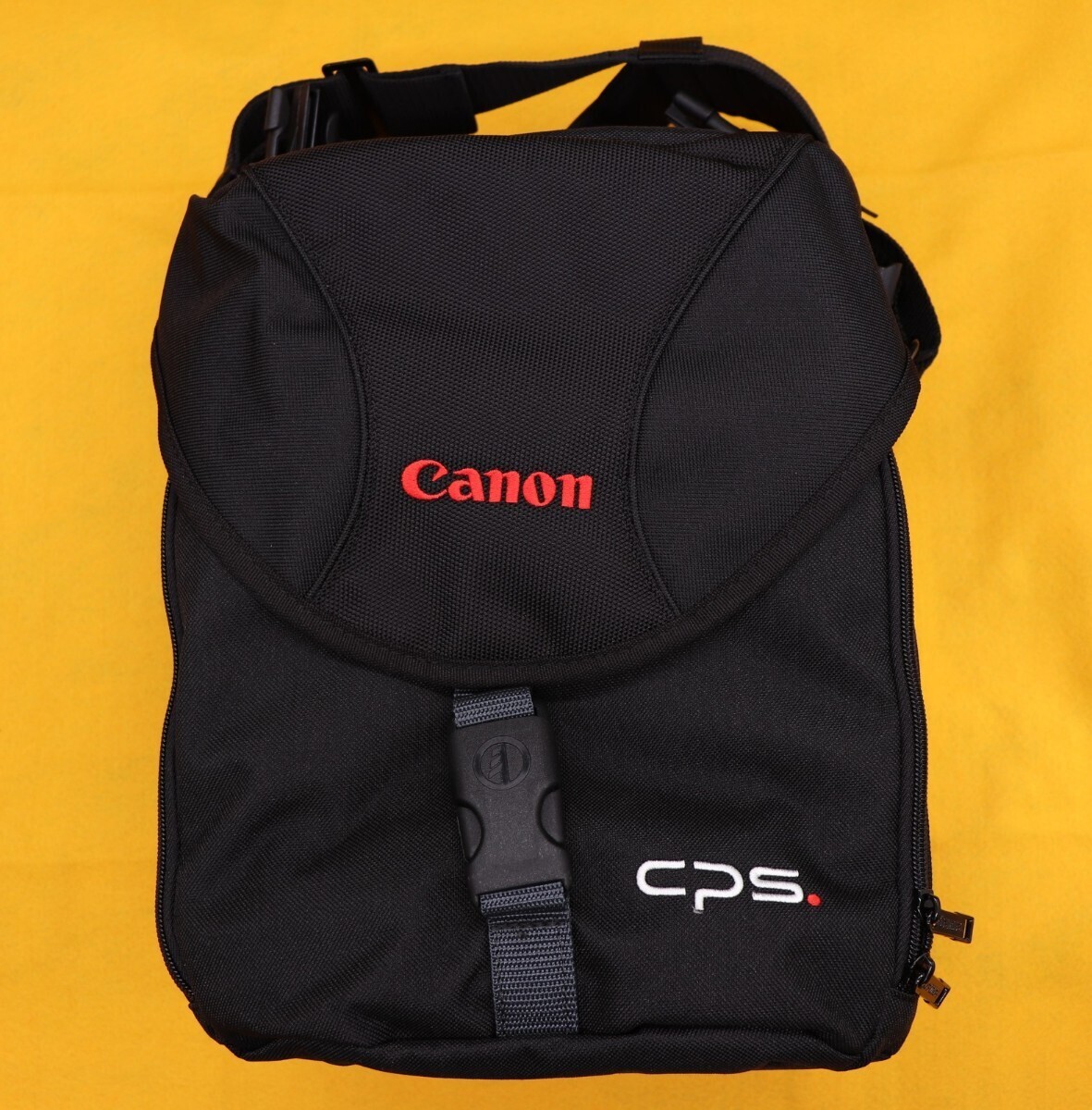 現品新品未使用送料無料 キヤノン Canon　CPS x tamrac 　カメラバッグ 黒 ブラック 管理0329No6Ea_画像1