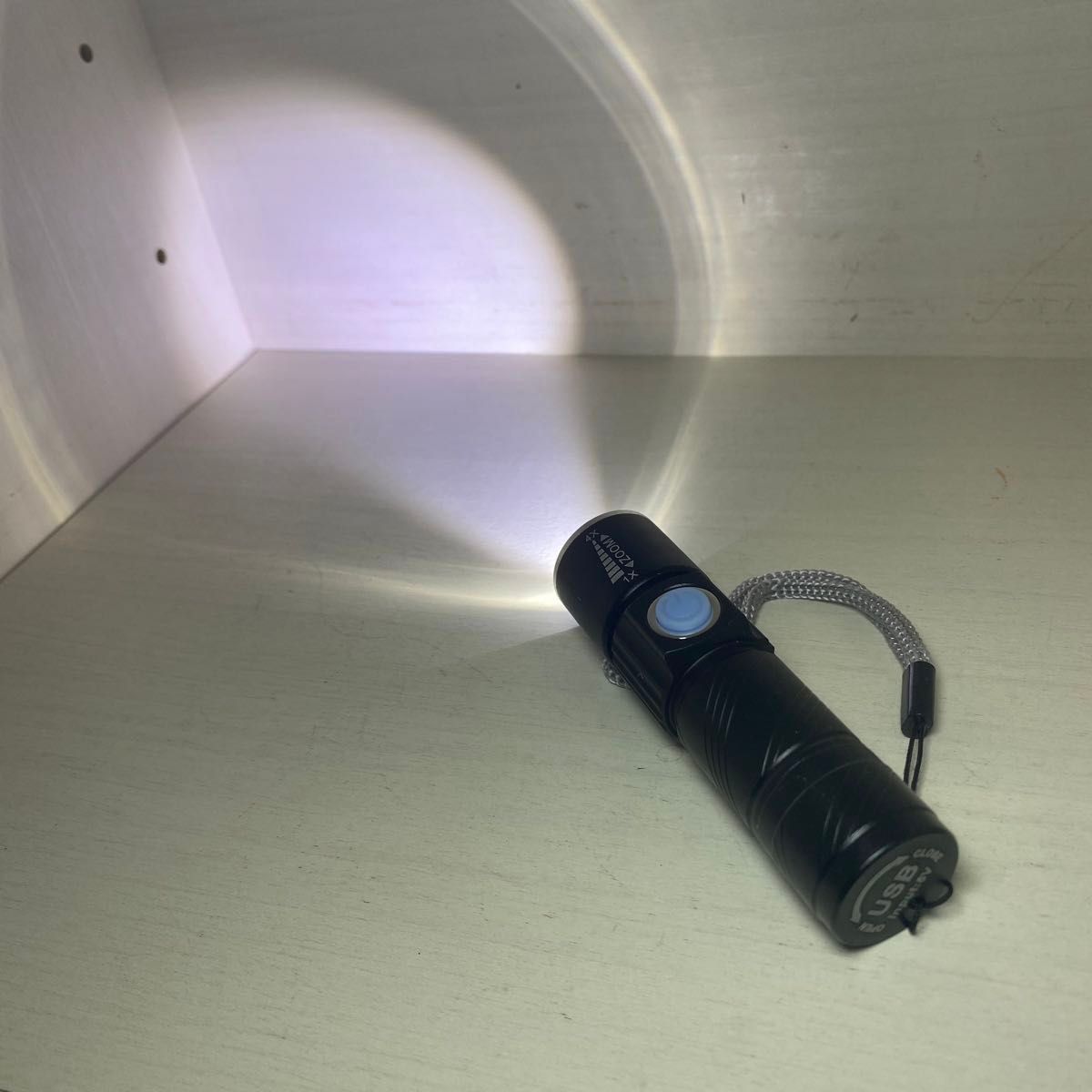 自転車 ライト LED 防水 高輝度 ズーム機能 着脱簡単 USB充電 自転車 ヘッドライト アウトドア 自転車アクセサリー