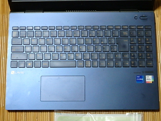 PC-N1575CAL Core i7-1165G7 SSD512GB ブルーレイ　美品_画像4