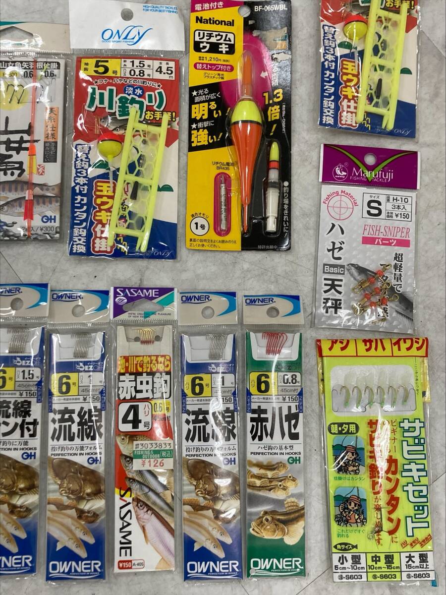 ＃9979【現状保管品/リールの動作未確認】釣り具大量まとめ リール 針 ルアー？ 仕掛け等 川釣り 海釣り アウトドア レジャー _画像4