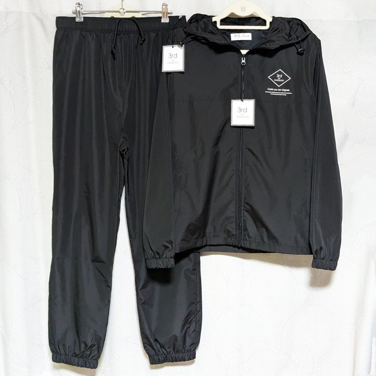 新品 3rd by VANQUISH セットアップ 上下 黒LL ナイロン 新品 3rd by VANQUISH セットアップ 上下 黒LL ナイロン