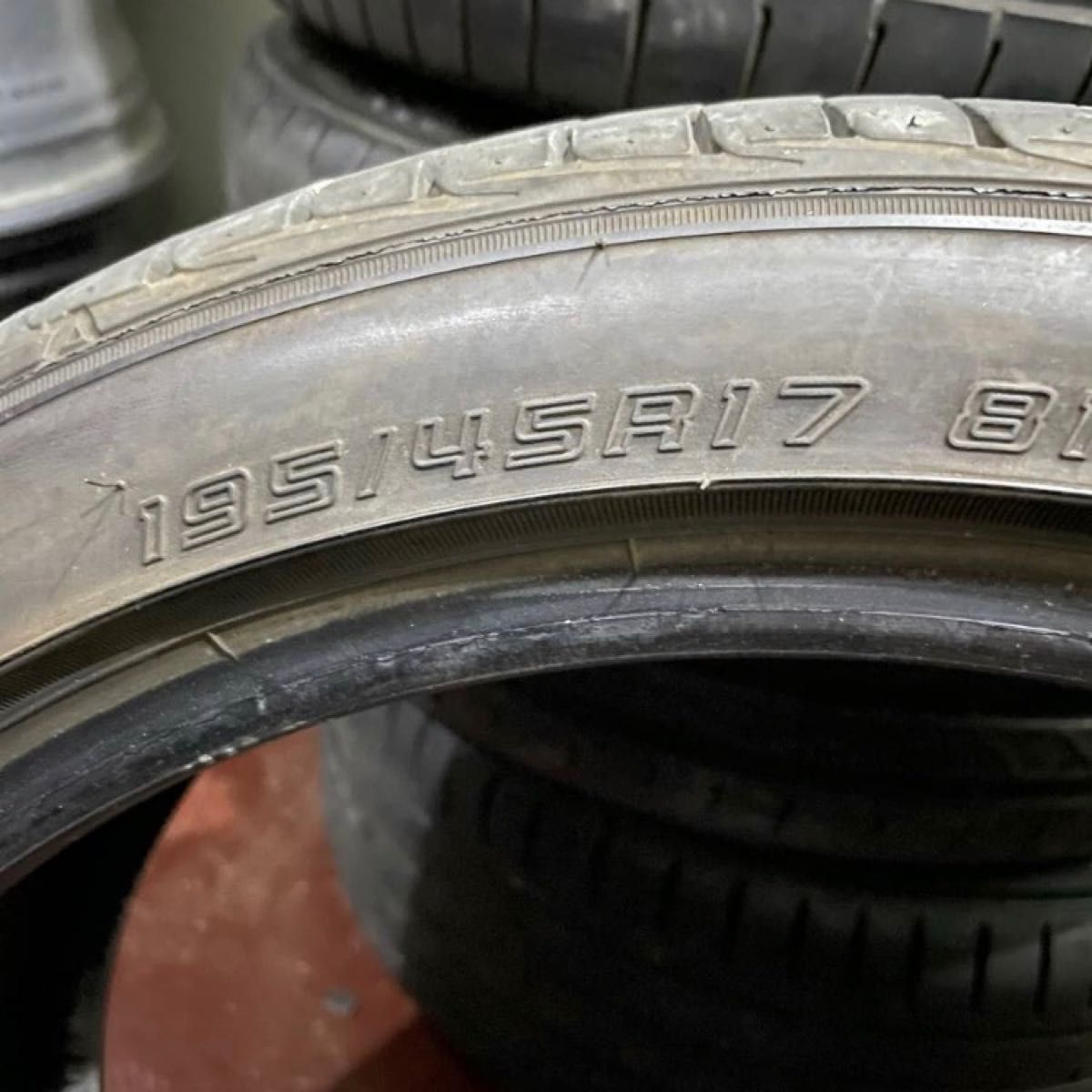 ダンロップ★195/40R17インチホイール用　コンパクトカー　ヴィッツヤリスノートキューブbBフィットスイフトフリード205