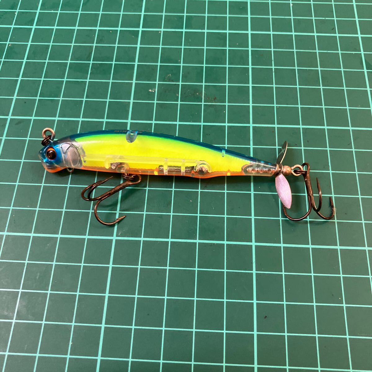 ALIVE SCREW MINNOW_画像1