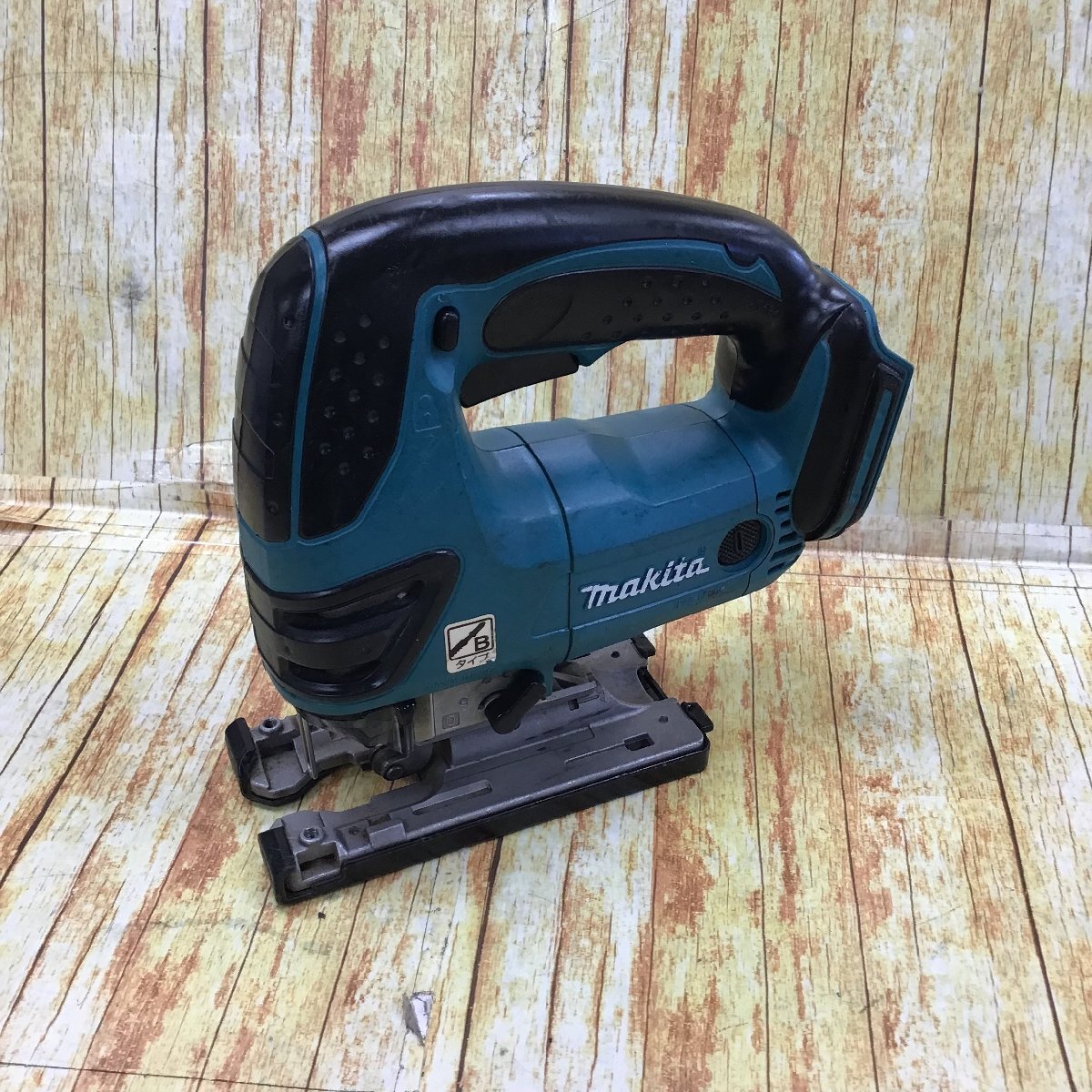 【中古品】マキタ コードレスジグソー JV140DZ