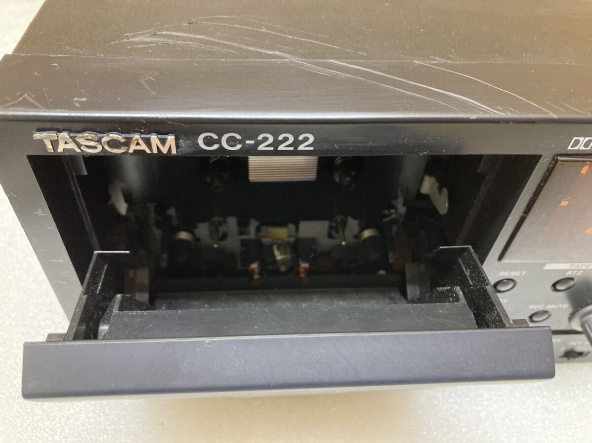 HY0534 TASCAM  CC-222 カセット＆CDデッキ 通電のみ ジャンク品 0323の画像4