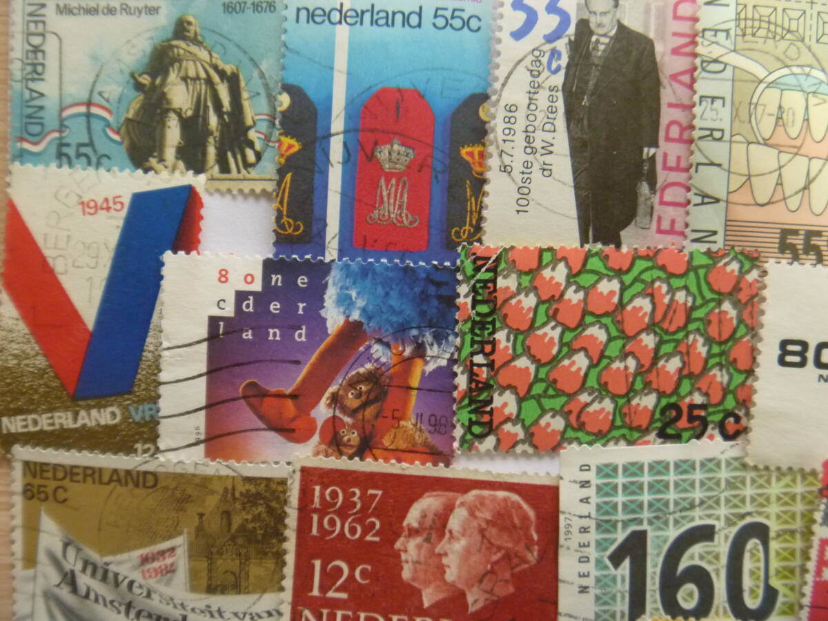 ★外国切手・海外切手★使用済切手・消印付き切手★中型切手★100枚ロット★T_以下拡大画像です。