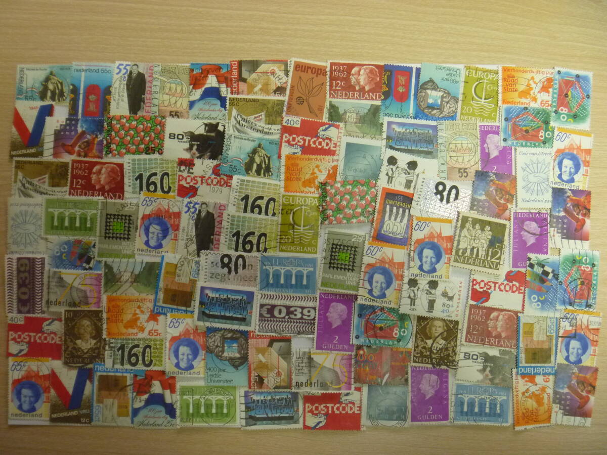 ★外国切手・海外切手★使用済切手・消印付き切手★中型切手★100枚ロット★T_出品一式画像です。