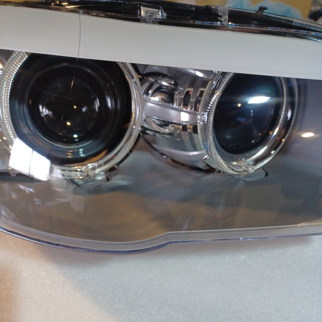 BMW 5シリーズ F10/F11/F18 LED エンジェルアイヘッドライト 右側　「7419633-01」「1EX 012 102-02/AJ」_画像3