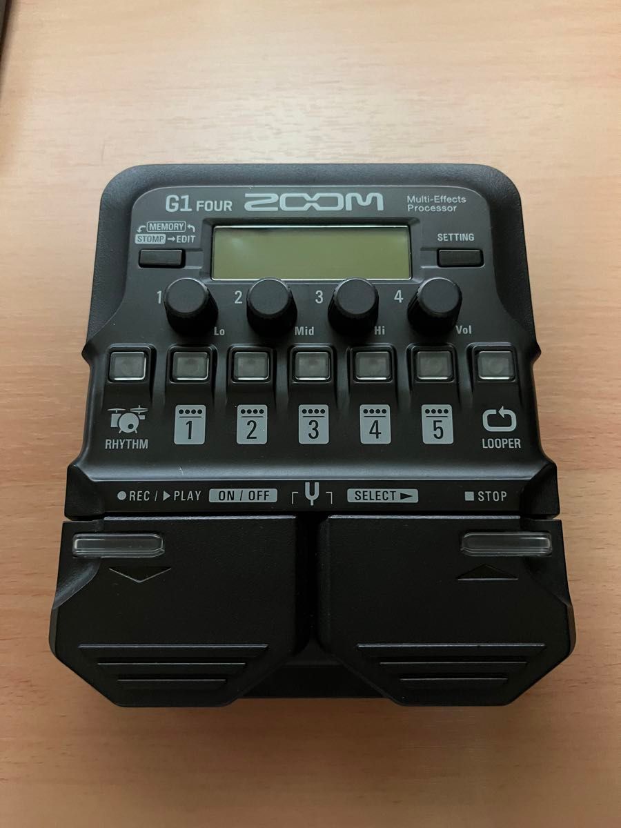 ZOOM G1  FOUR ギター用マルチエフェクター