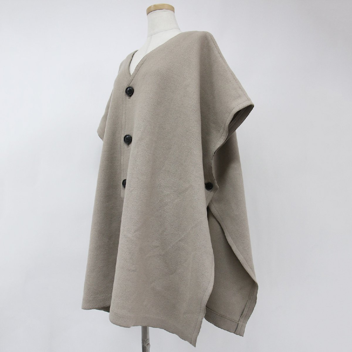 Ballsey Ballsey the best 23 autumn winter beige 36(9 number ) wool jersey - oversize wide V neck outer simple beautiful .