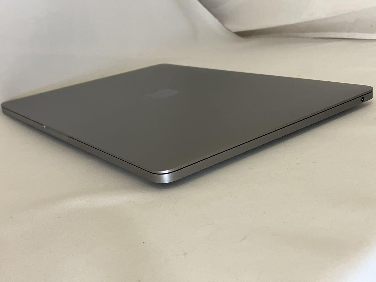 ★美品★Apple アップル MacBook Pro マックブックプロ 2022 13インチ MNEH3J/A スペースグレイ M2 メモリ8GB/SSD 256GB の画像7