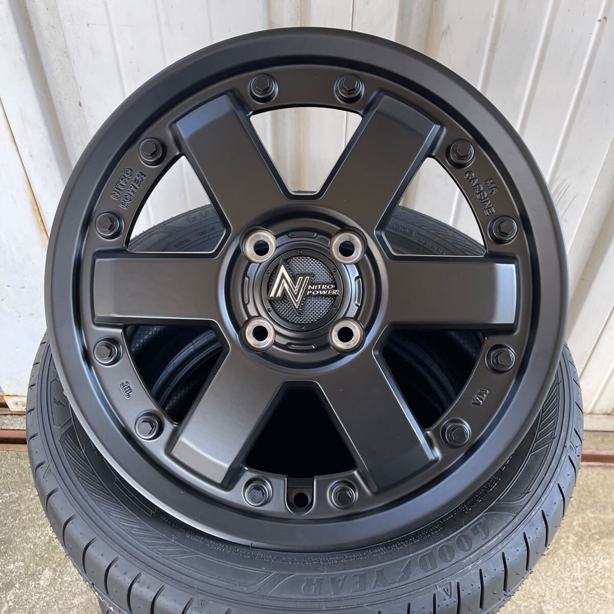 ナイトロパワーM6カービン◆ 新品グッドイヤーRVF02◆165/55R15◆4本セット◆エブリィハイゼットスペーシアギアデリカミニ ガンブラック_画像3