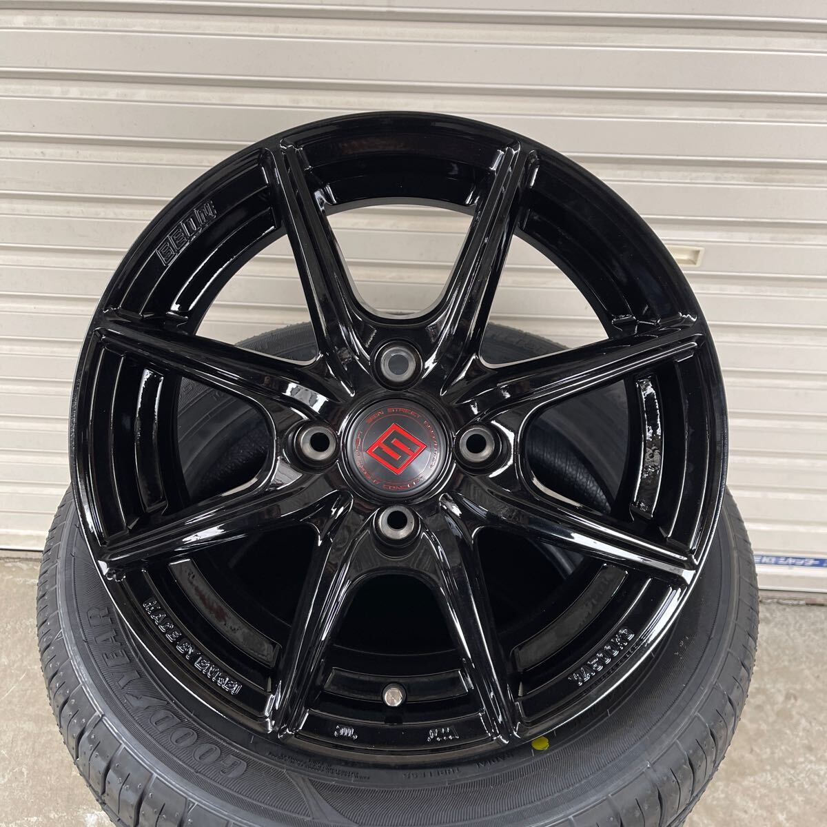 《SEIN EK》 グッドイヤーEG01◆155/65R14◆ムーヴワゴンRラパンアルトワークスEKクロスミラ　チューナーサイズソリッドブラック 5.5J+43_画像3