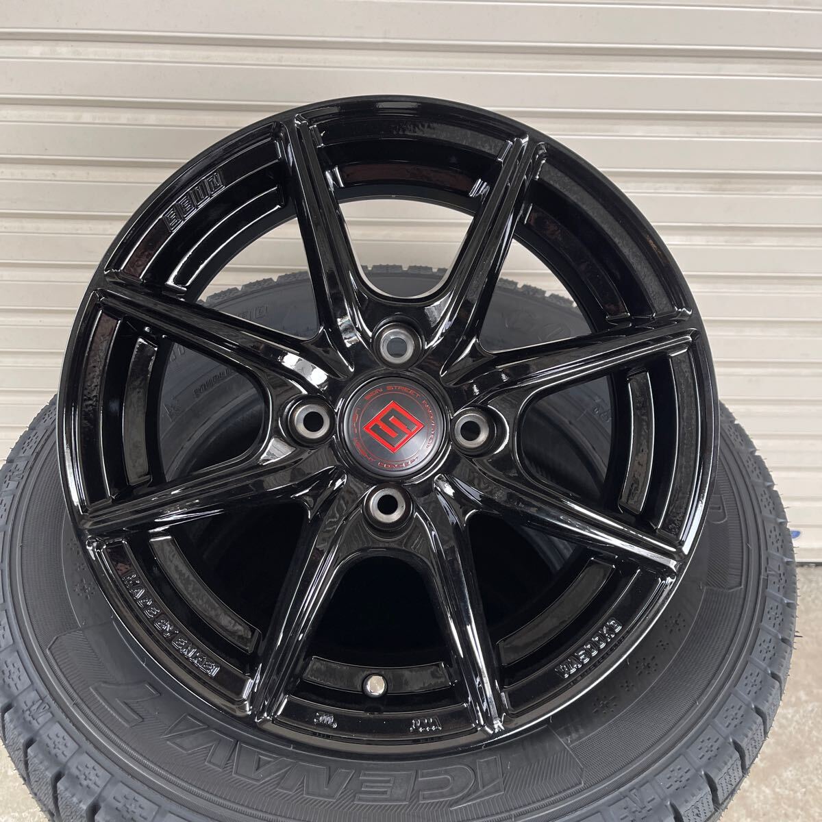 《SEIN EK》 新品スタッドレス185/70R14 グッドイヤーアイスナビ7 アクシオフィールダーノートフリード　4本セット ソリッドブラック_画像3