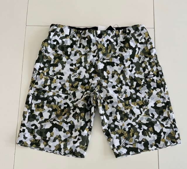 オークリー　ＯＡＫＬＥＹ　ＡＤＤＩＣＴＩＶＥ　ＳＨＯＲＴＳ　５．０　ＦＯＡ４０５１６８　(ＭＯＳＡＩＣ ＰＲＩＮＴ)　ＸＸＬ